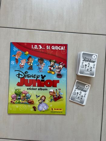 Lot complet panini Disney 1,2,3 jouons