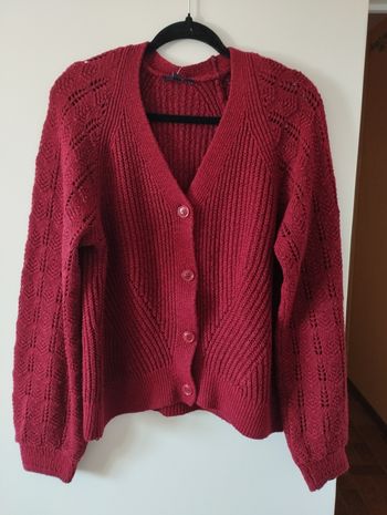 Gilet rouge ajouré