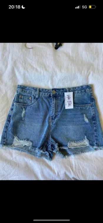 Short en jean troué