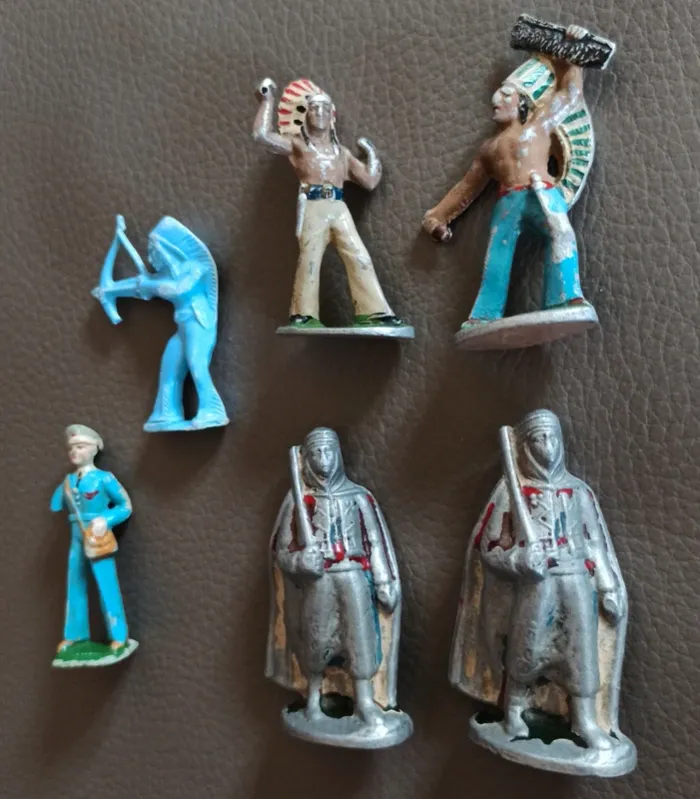 Figurines vintage quiralu aludo indien soldat