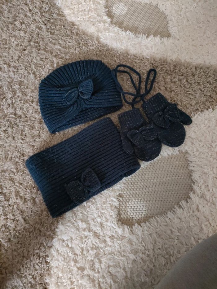 Ensemble bonnet écharpe gants fille
