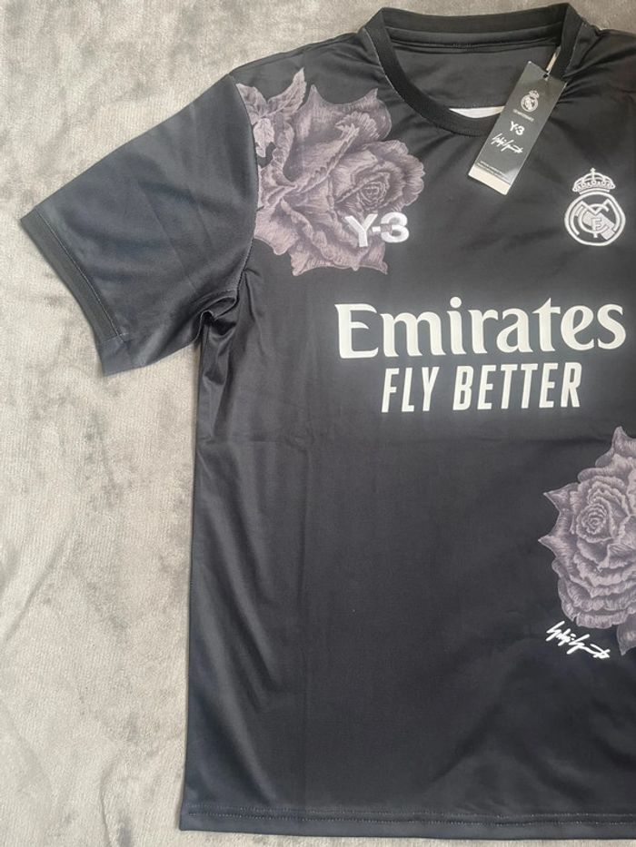 Maillot concept foot Real Madrid noir édition Roses taille M - photo numéro 2