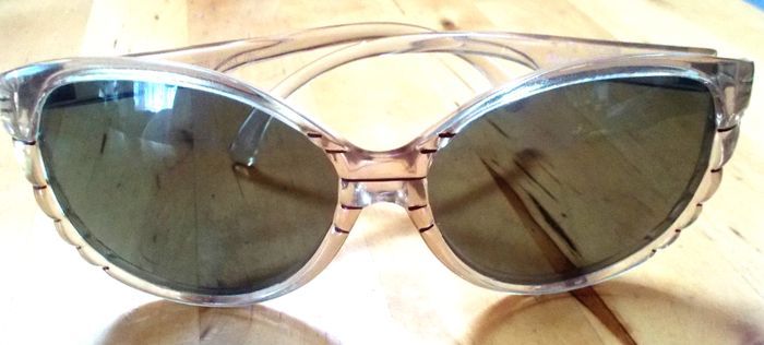 Lunettes de Soleil "Polaroid" - photo numéro 2