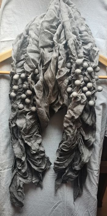 Écharpe fantaisie grise