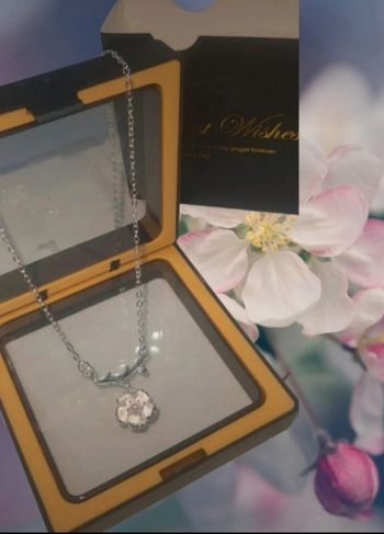 Magnifique collier plaqué argent S925 fleur de cerisier avec sa boîte coffret cadeau