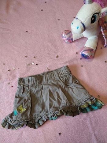 Jupe marque Orchestra taille 2 ans en très bon état
