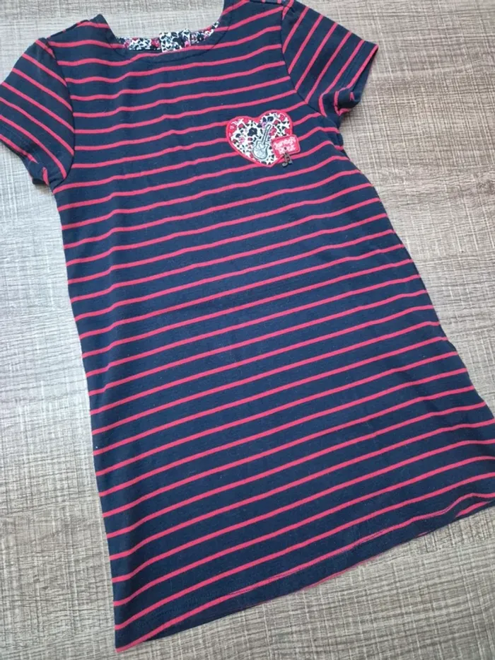 Robe Sergent Major 6 ans en très bon état