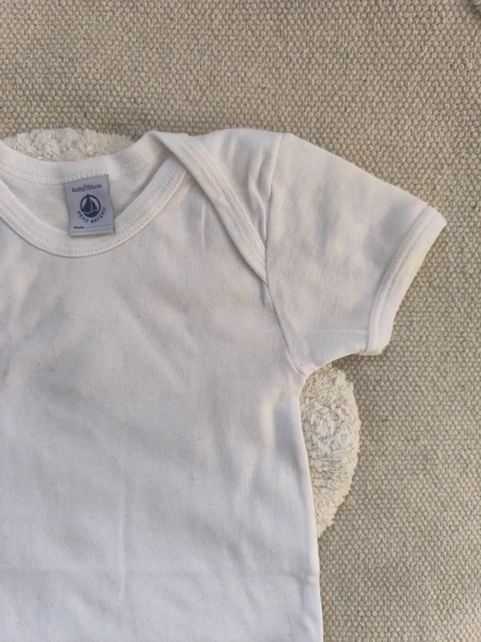 👕 Body blanc basique Petit Bateau – Taille 4 ans – Bon état - photo numéro 2