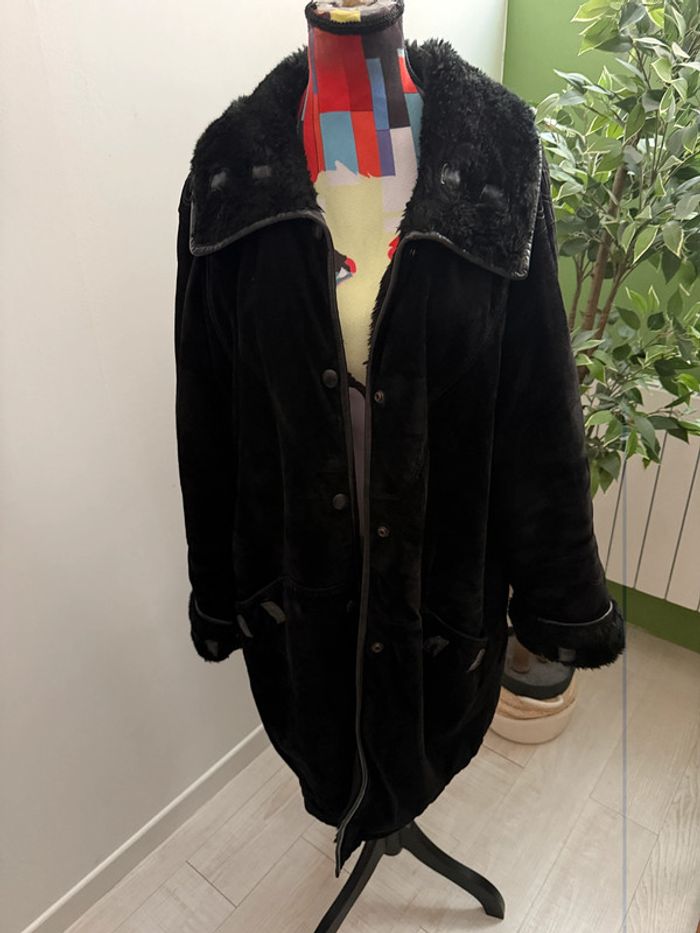 Long manteau en cuir et fausse fourrure vintage Taille 42