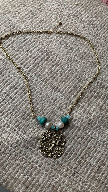 Collier avec pendentif