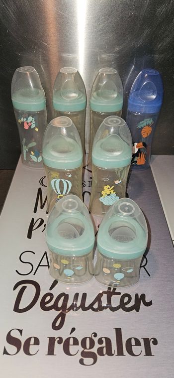 Lot 8 biberons Dodie 