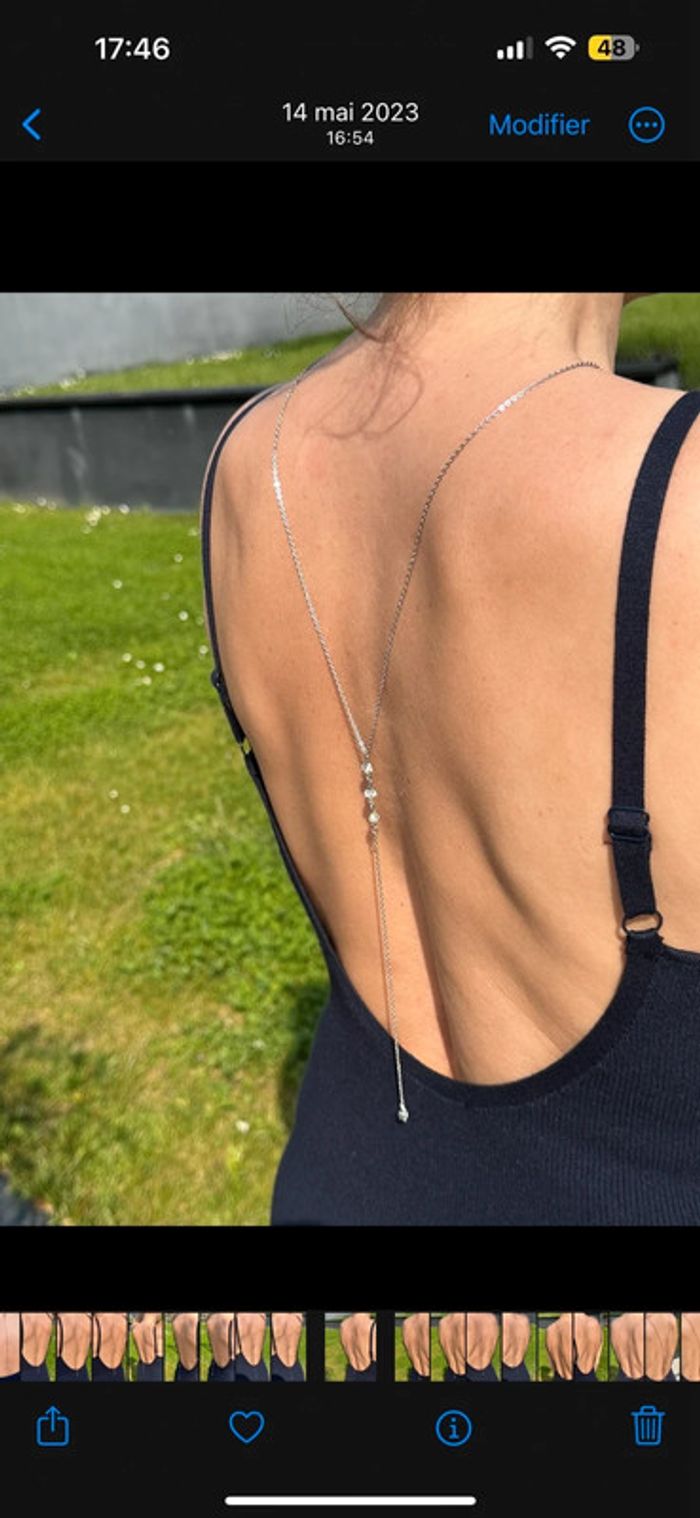 Collier dos en laiton or et pierre strass