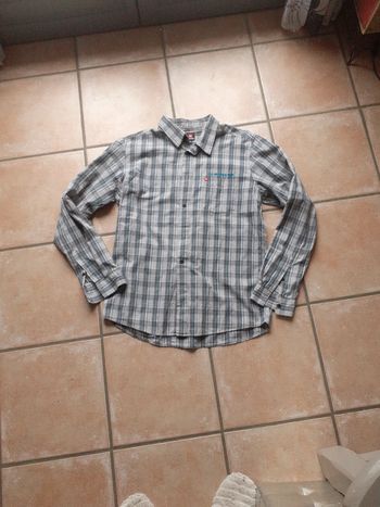 Jolie chemise à carreaux