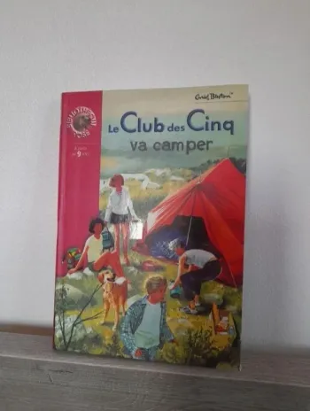 Livre Le club des cinq va camper