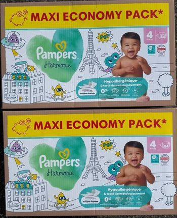 Lot de 2 cartons de couches Pampers Harmonie taille 4 168 couches