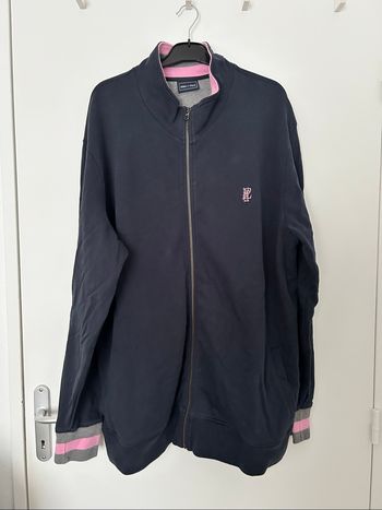 Veste zippée bleu marine avec col écusson brodé Éden Park 4XL