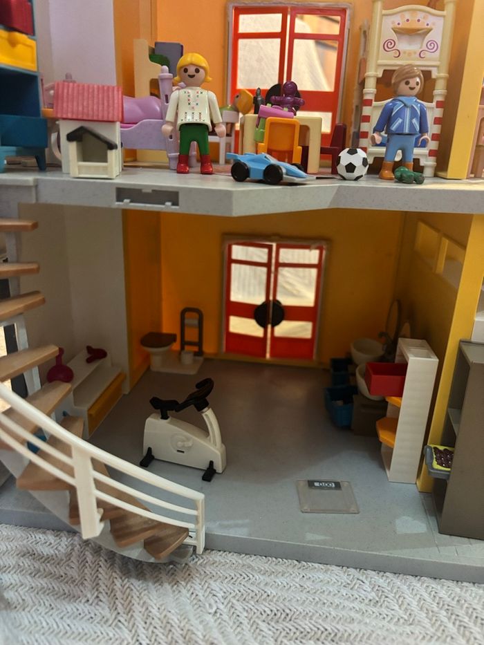 Maison playmobil (modèle 9266) avec accessoires - photo numéro 2