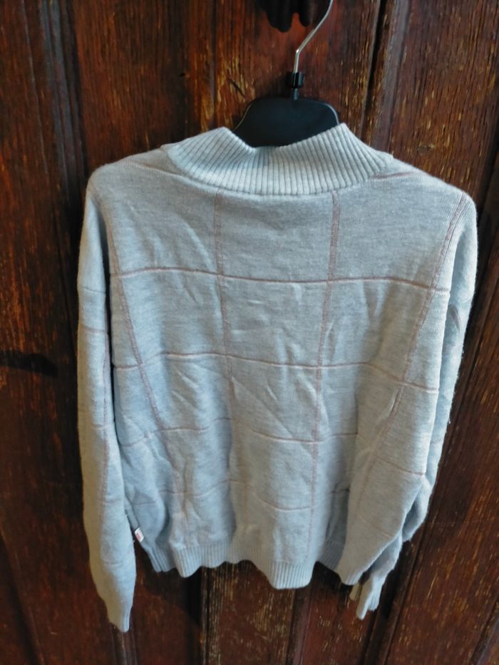 Très beau pull Catimini 8 ans - photo numéro 3