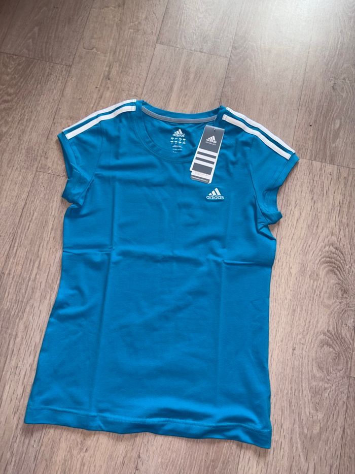 T-shirt femme Adidas, taille L - photo numéro 2