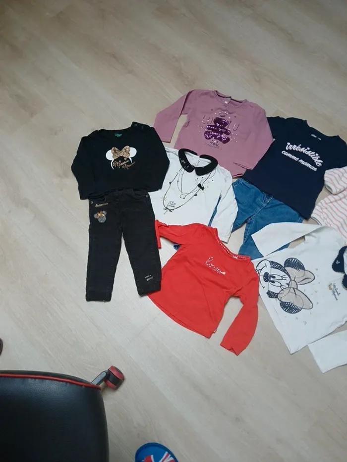 Lot vêtement 18 mois - photo numéro 3