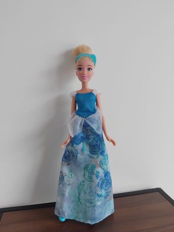 Princesse Disney poupée cendrillon 8