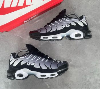 Nike Tn noir gris blanc 39