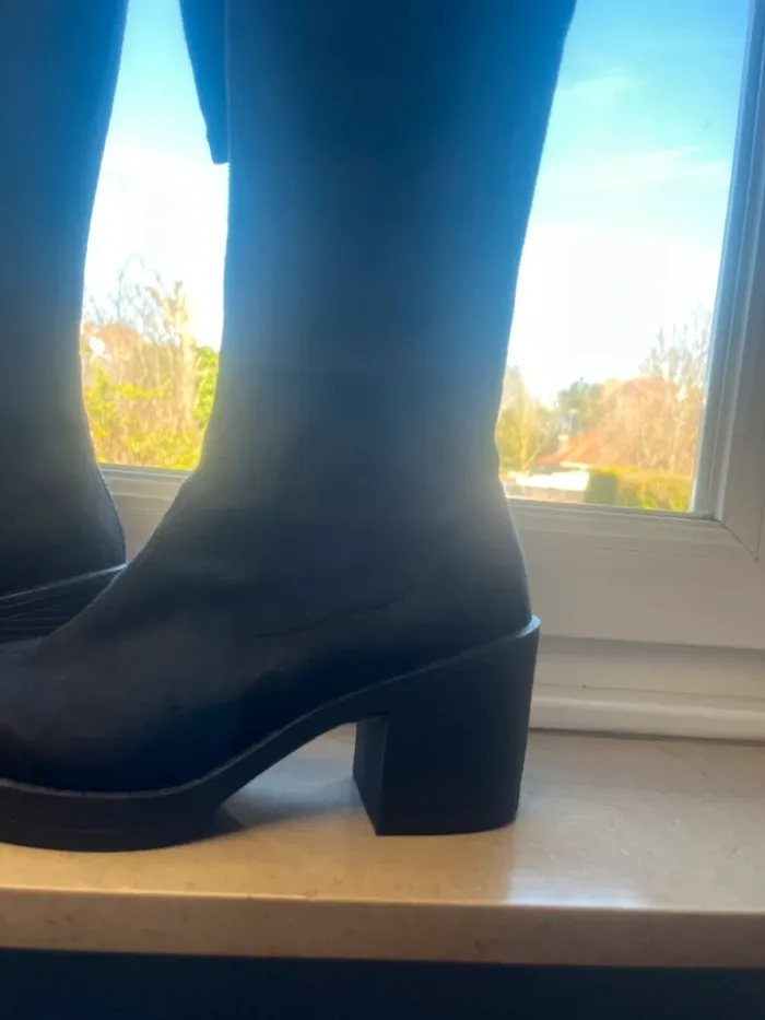 🔹 Cuissardes Noires en Daim – Gemo 🔹 - photo numéro 4