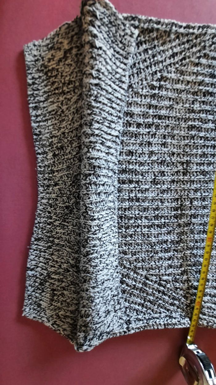 Pull-over noir et blanc taille XS - photo numéro 12