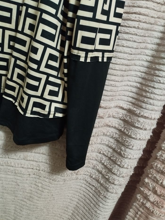 Haut géométrique - photo numéro 2