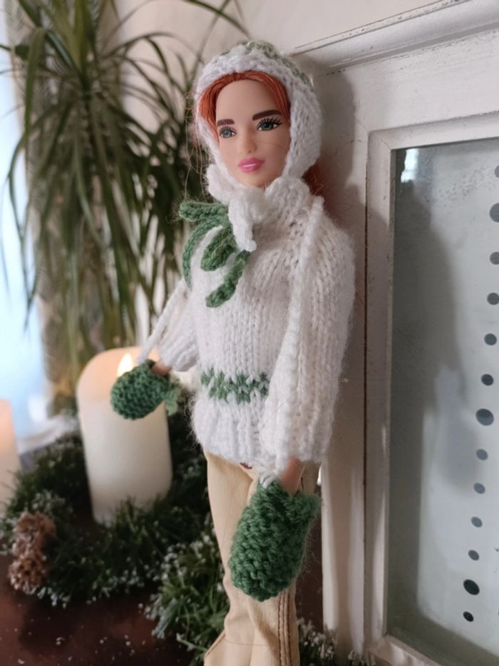 Pull avec gants et bonnet pour poupée barbie