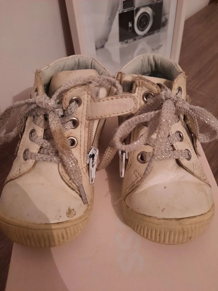 Chaussure blanche p19 - photo numéro 2