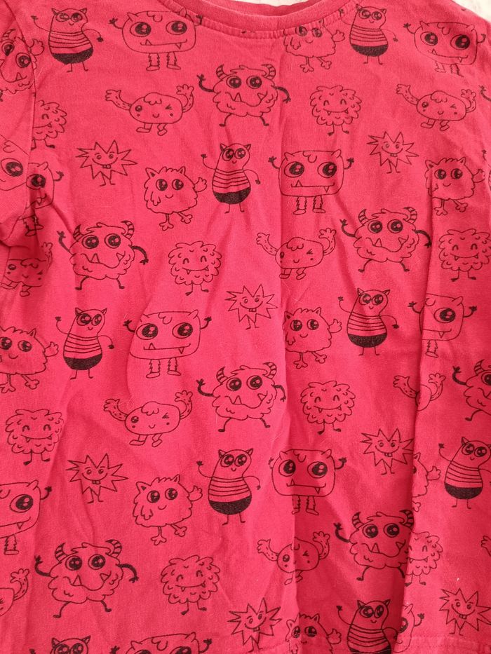 Tee-shirt rouge - photo numéro 2
