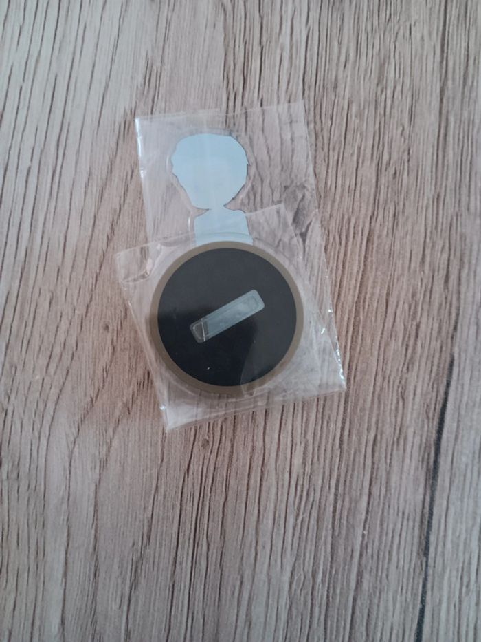 Petit standee twisted wonderland dir crowley - photo numéro 2