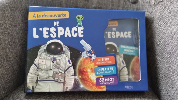 🌸coffret  À la decouverte de L'espace