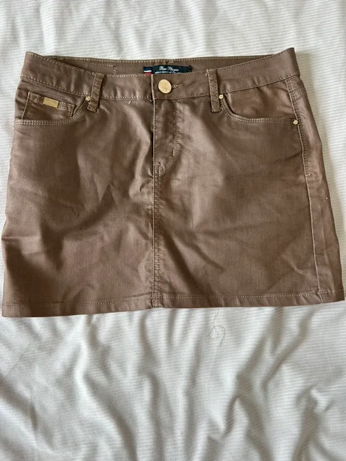 Mini jupe simi cuir chocolat taille 40