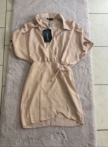 Robe prettylittlething Neuve avec étiquette