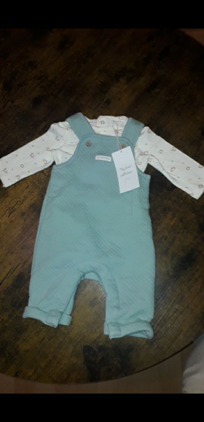 Ensemble Salopette et tee-shirt mixte