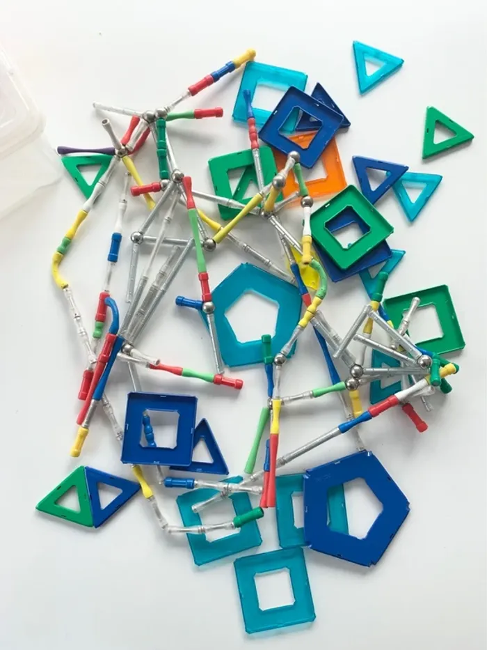 Lot de pièces Geomag / magnetix – environ 200 éléments - photo numéro 2