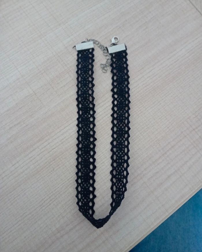 Collier ras de cou noir - photo numéro 2