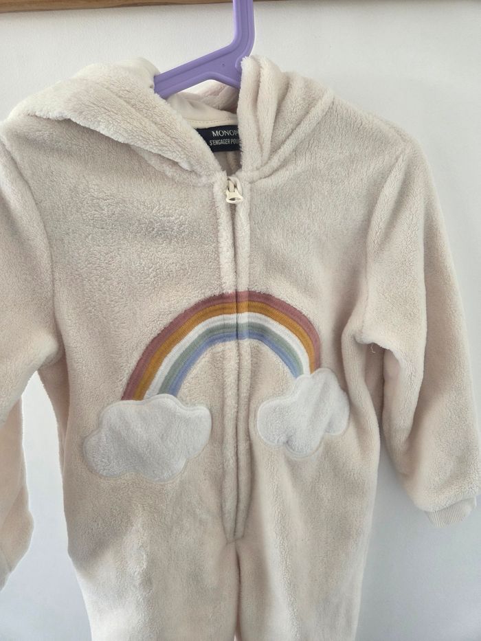 Trop mignonne combinaison licorne de chez Monoprix, taille 4 ans. - photo numéro 3