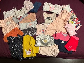 Lot de 24 articles fille taille 12 mois