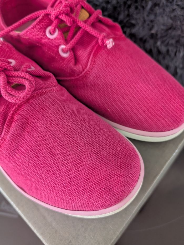 Baskets fille. Taille 35. Neuf Timberland - photo numéro 3