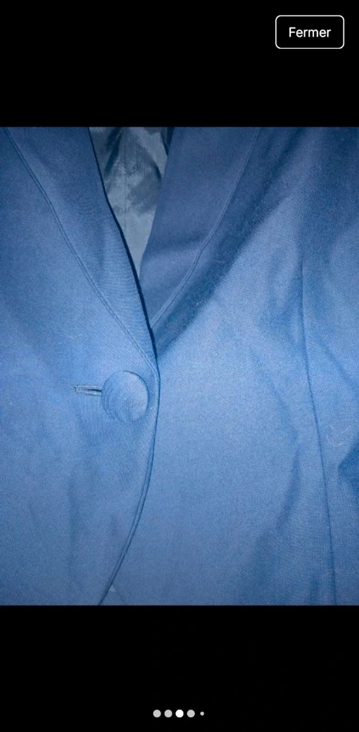 Blazer court bleu marine de la marque Cerruti 1881 - photo numéro 3