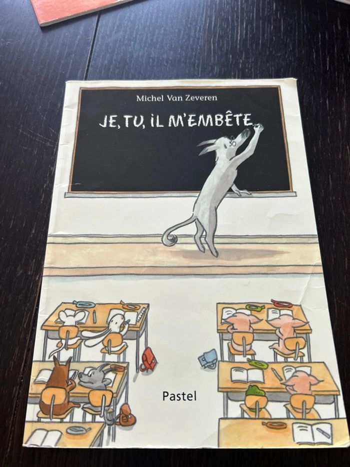 Je tu il m’embête