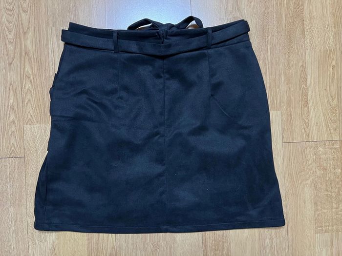 Jupe ourlet tulipe taille 40 - photo numéro 2