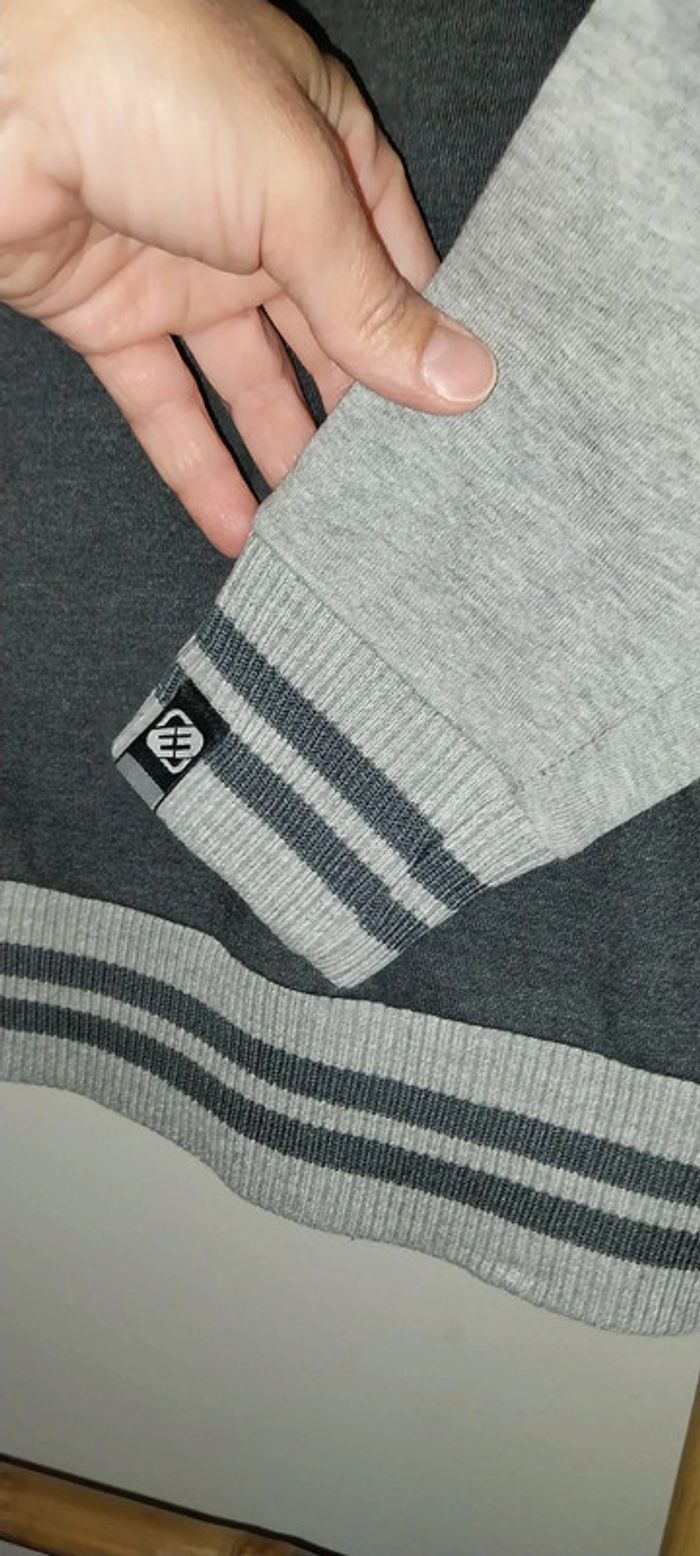 Veste / sweat zippé gris by Freegun état neuf Taille 10 ans - photo numéro 8