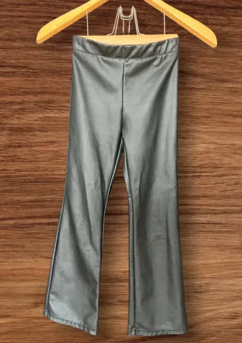 Pantalon flare simili cuir H&M - Taille 6-7 ans (122 cm)