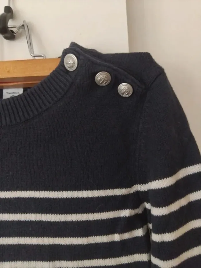 Marinière Petit bateau ornée  de 3boutons métal argenté sur l'épaule t10ans - photo numéro 7