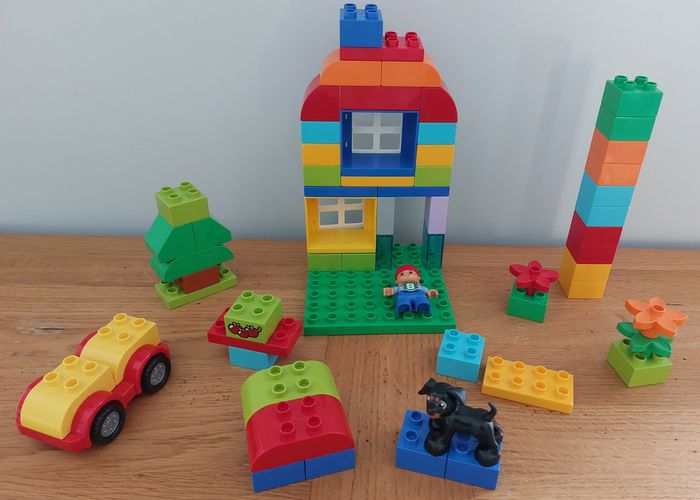Boîte + blocs de constructions Lego Duplo - photo numéro 3
