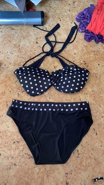 Maillot de bain 2 pièces taille 38